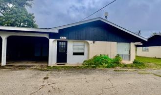 132 Lake Breeze Dr - Photo 1 of 1