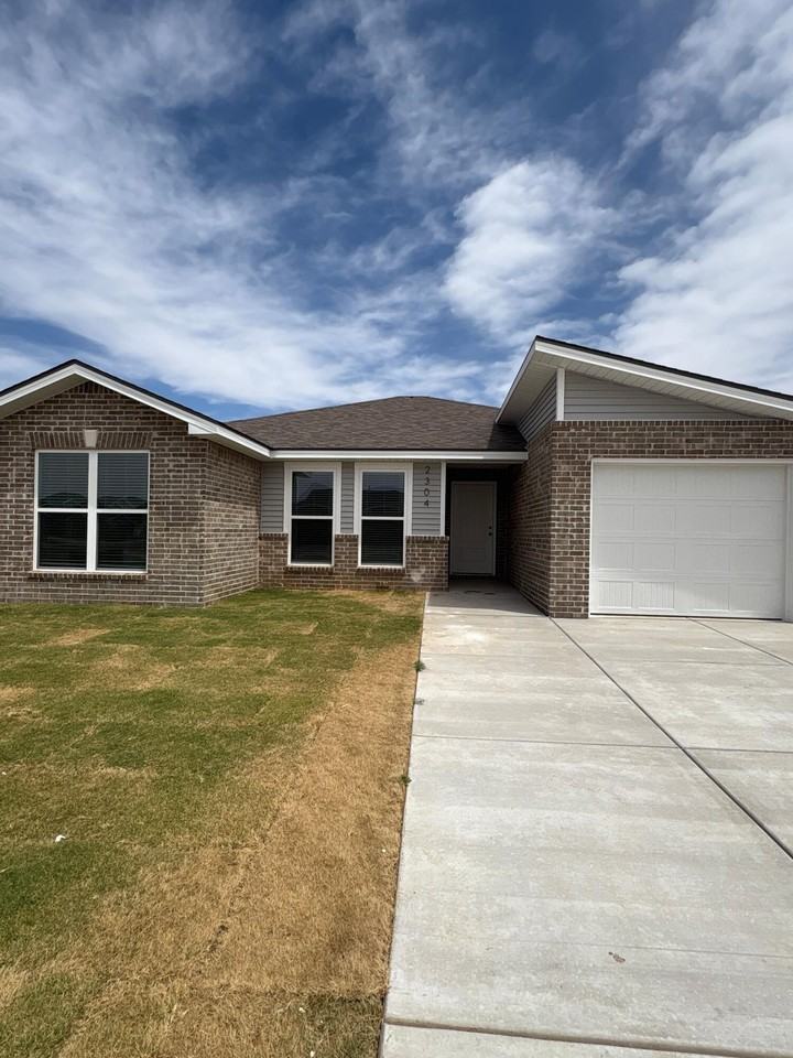 2304 Corpus Ave - Photo 2 of 8