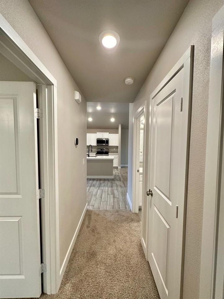 7302 29th St - Photo 7 of 18