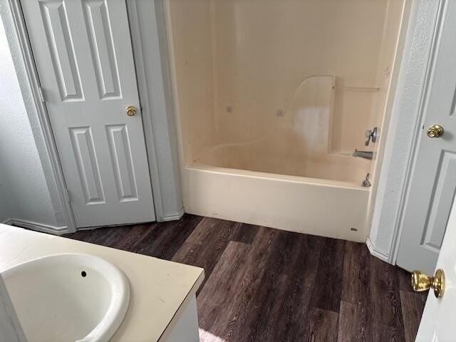 1921 S Loop 289 - Photo 4 of 4