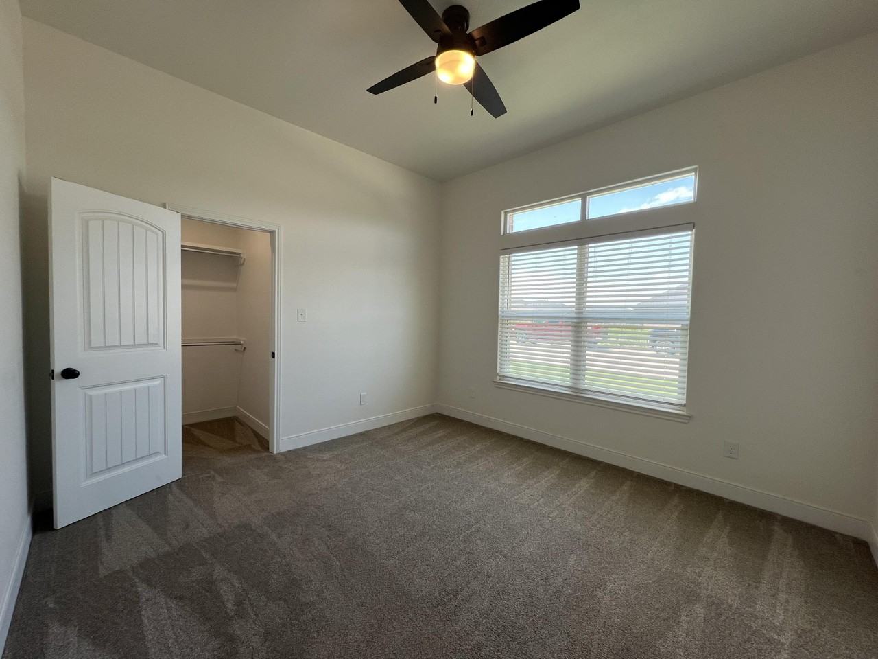 1703 Quincy Ave - Photo 5 of 25