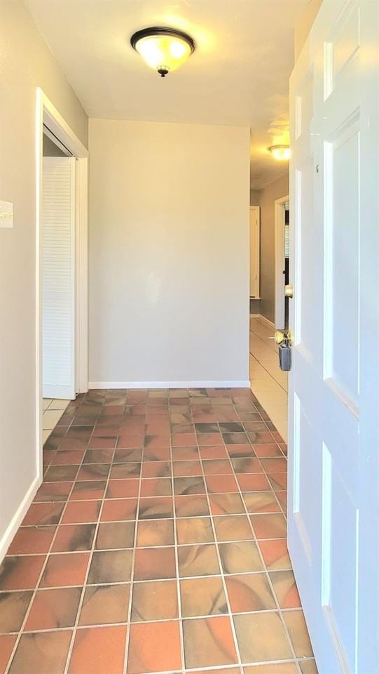 5430 13th St - Photo 2 of 26