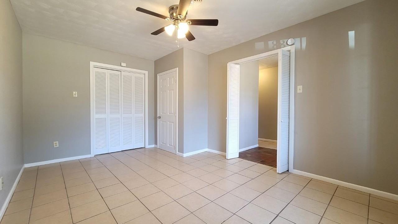 5430 13th St - Photo 4 of 26