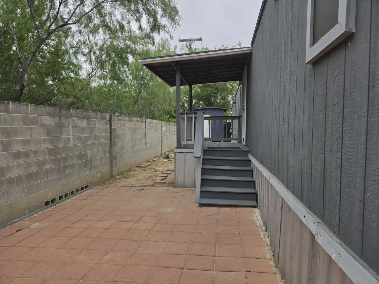 8604 Superior Dr - Photo 2 of 11