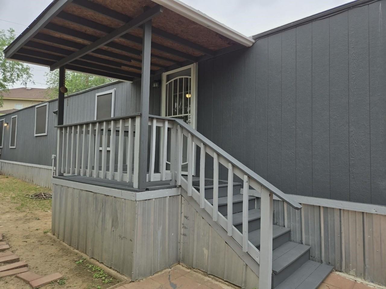 8604 Superior Dr - Photo 3 of 11