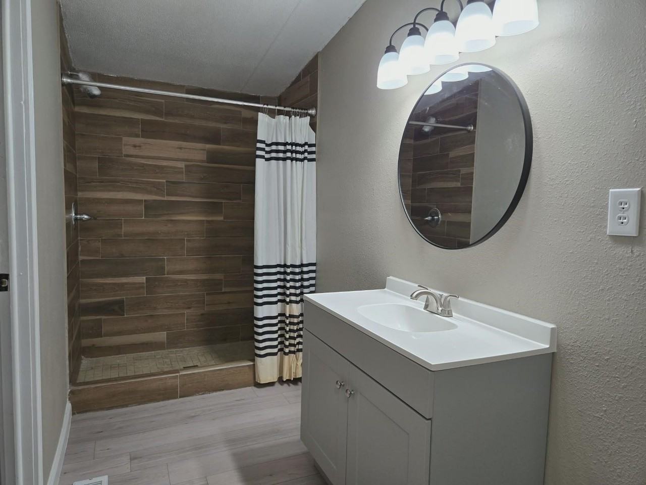 8604 Superior Dr - Photo 7 of 11