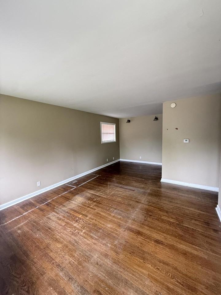 2017 Saint Teresa Dr - Photo 2 of 10