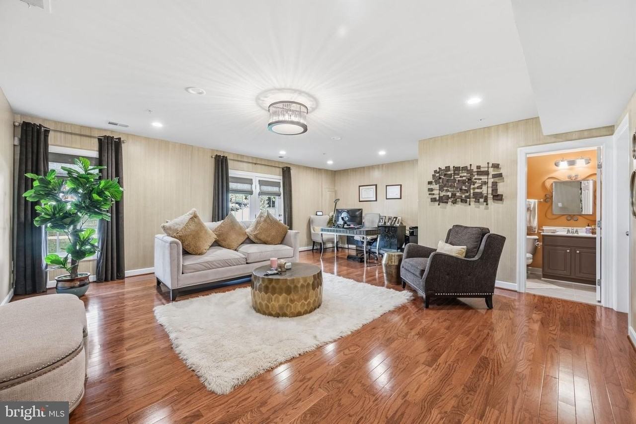 50 Sharpstead Ln - Photo 3 of 24