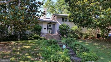 featured image of 5909 Lenox Rd