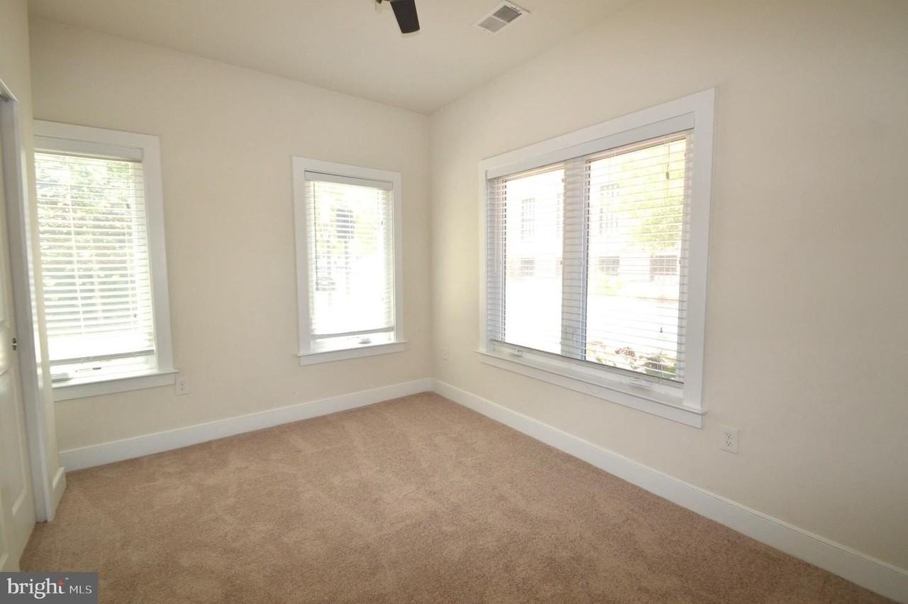 408 Stabler Ln - Photo 6 of 50