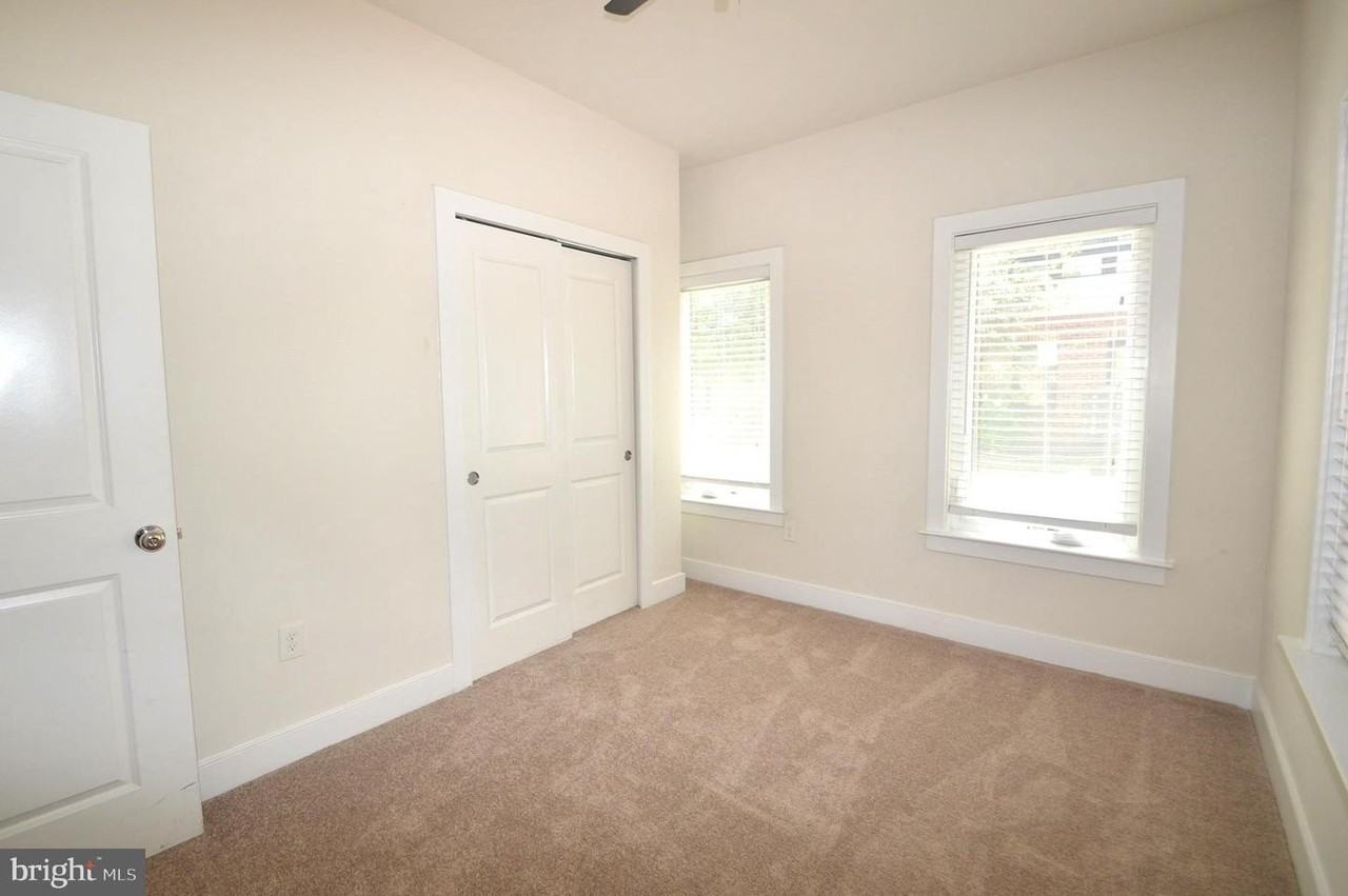 408 Stabler Ln - Photo 7 of 50