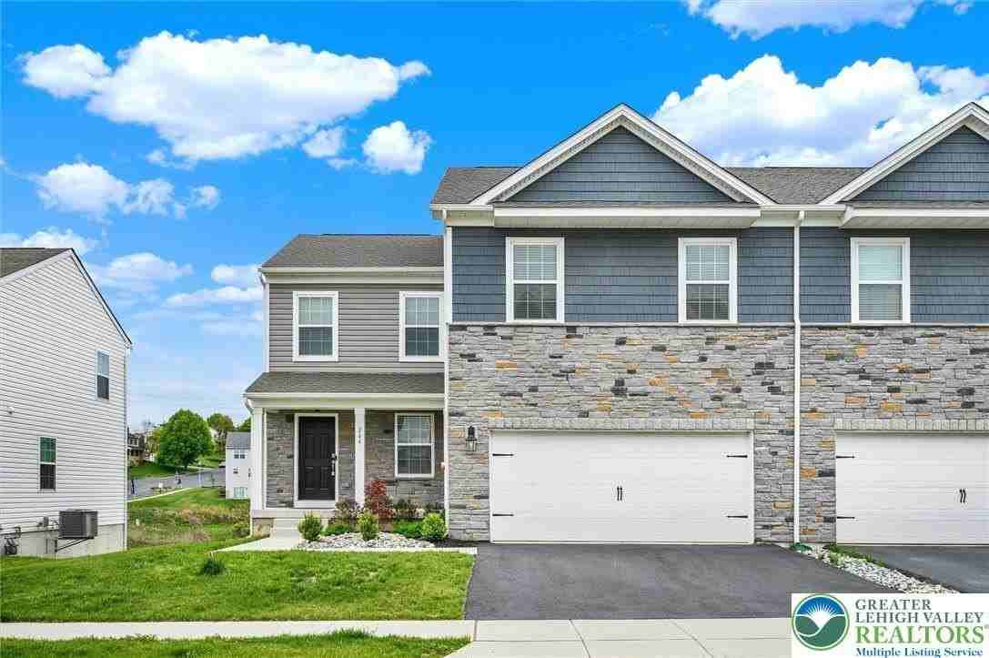 264 Winding Rd - Photo 2 of 29