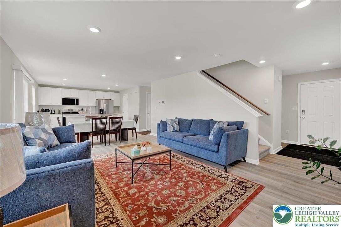 264 Winding Rd - Photo 6 of 29