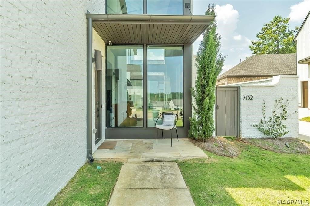 7132 Fain Park Dr - Photo 3 of 50