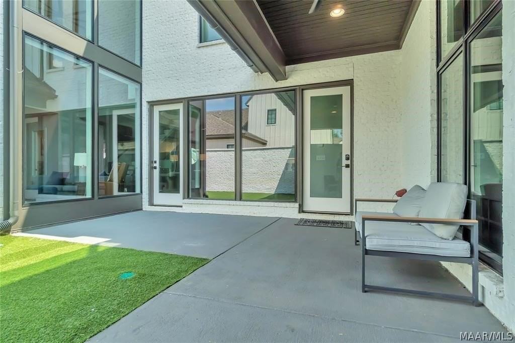 7132 Fain Park Dr - Photo 5 of 50