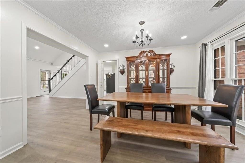 8429 King William St - Photo 2 of 18