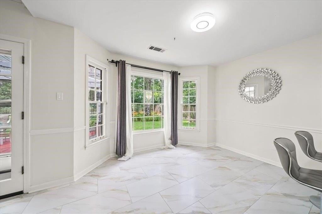 8429 King William St - Photo 7 of 18