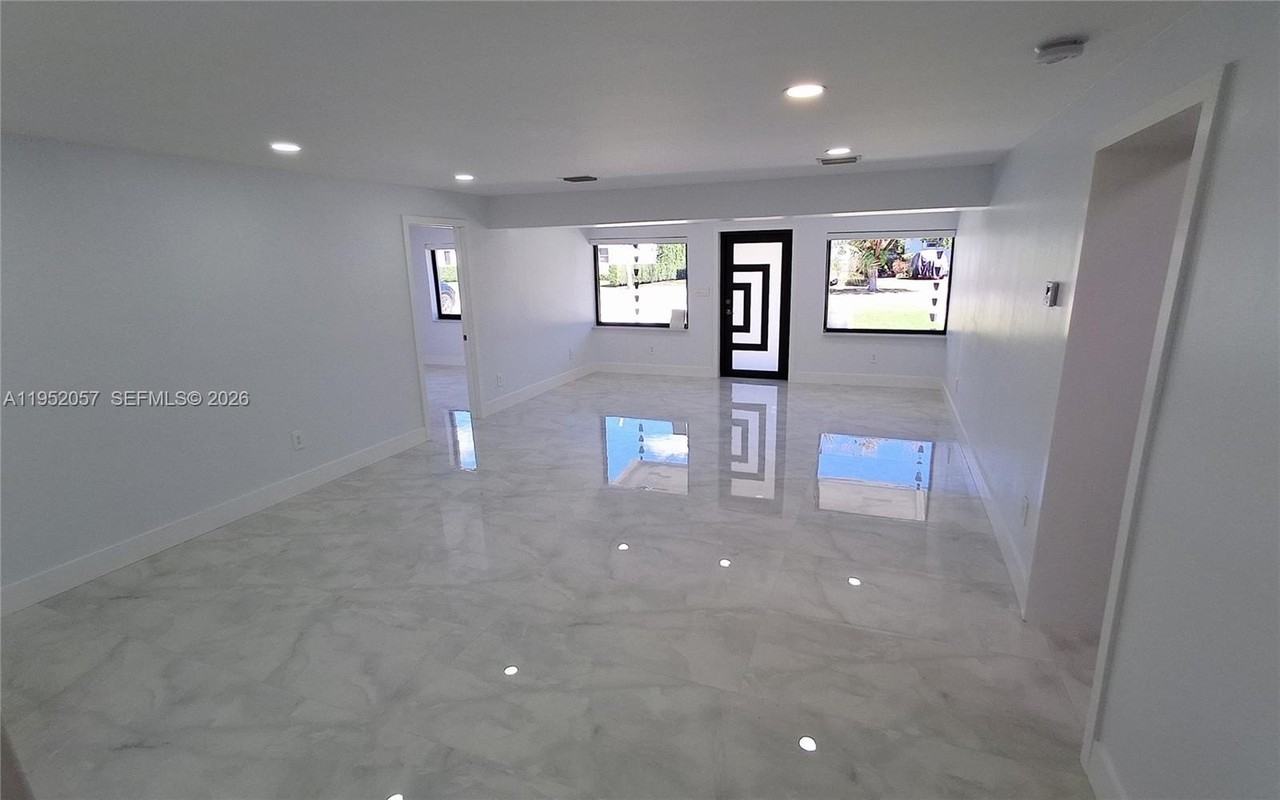216 Shadow Way #0 - Photo 6 of 50