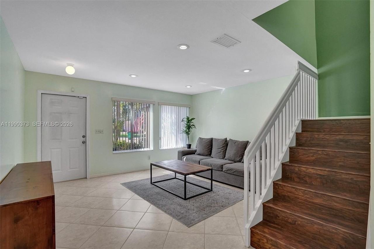 1726 Sw 110th Ter - Photo 6 of 50