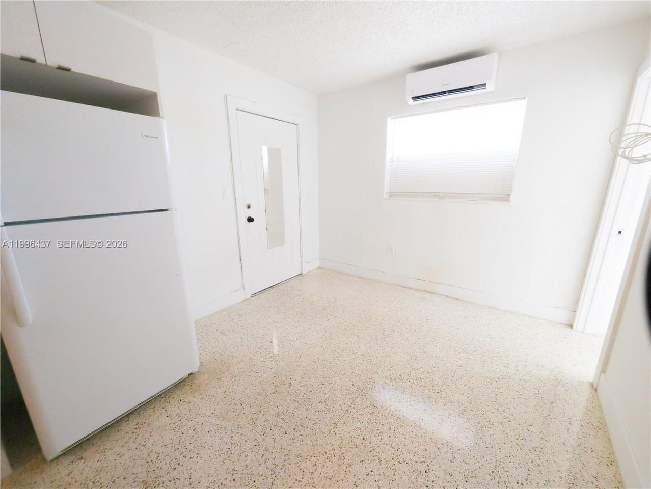3050 Nw 21st Ave #9 - Photo 4 of 11