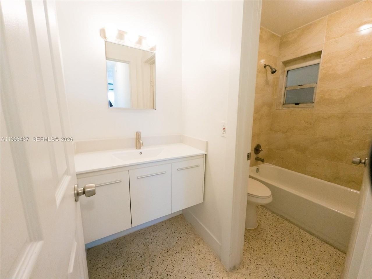 3050 Nw 21st Ave #9 - Photo 6 of 11