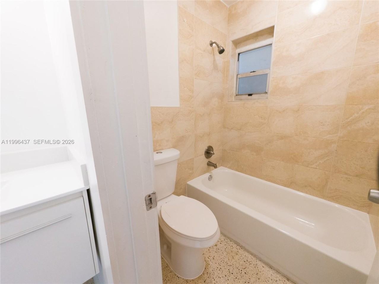 3050 Nw 21st Ave #9 - Photo 7 of 11