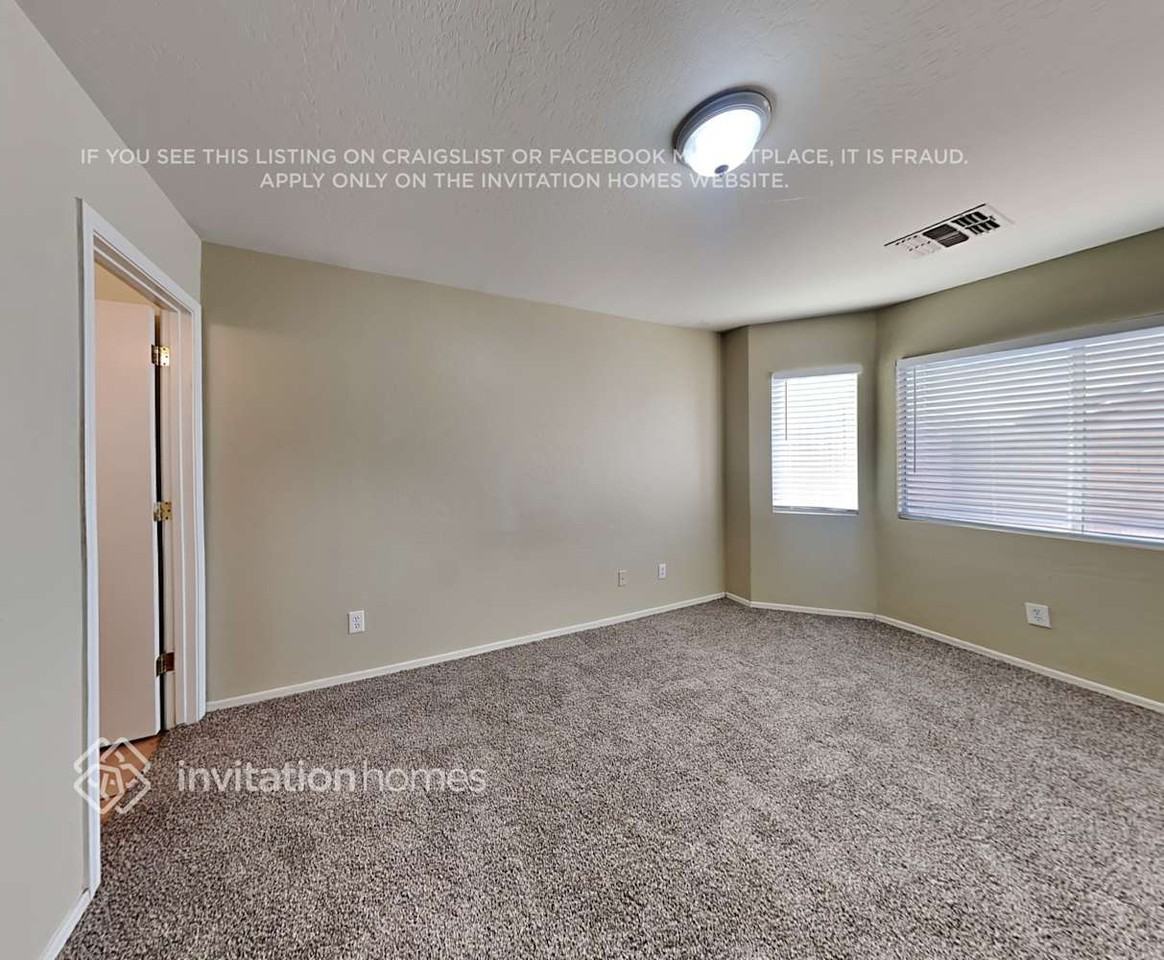6045 W Southgate Ave - Photo 4 of 13