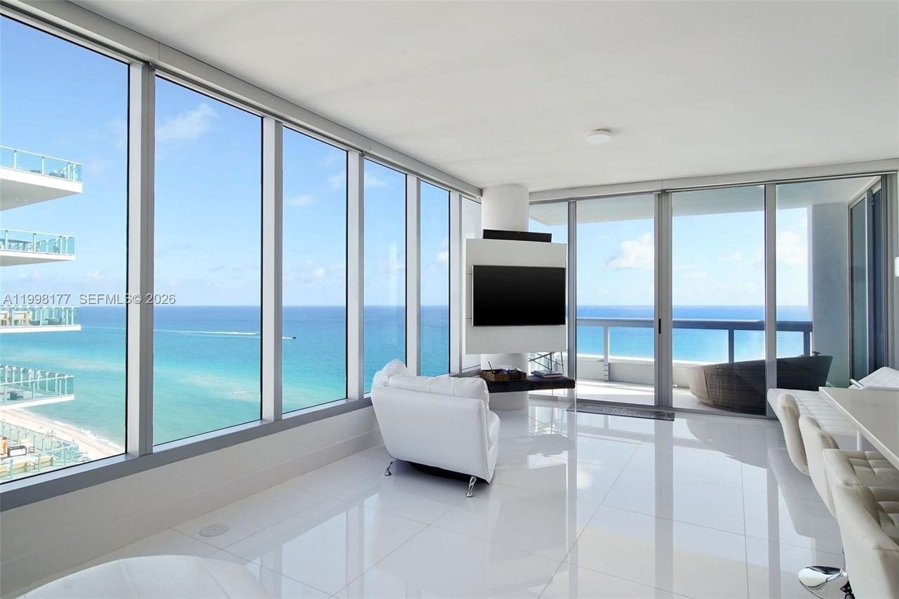6899 Collins Ave #1905 - Photo 6 of 30