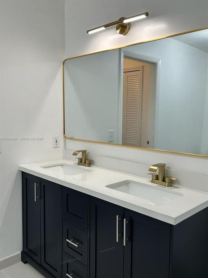 820 Nw 132nd Ct #0 - Photo 4 of 23