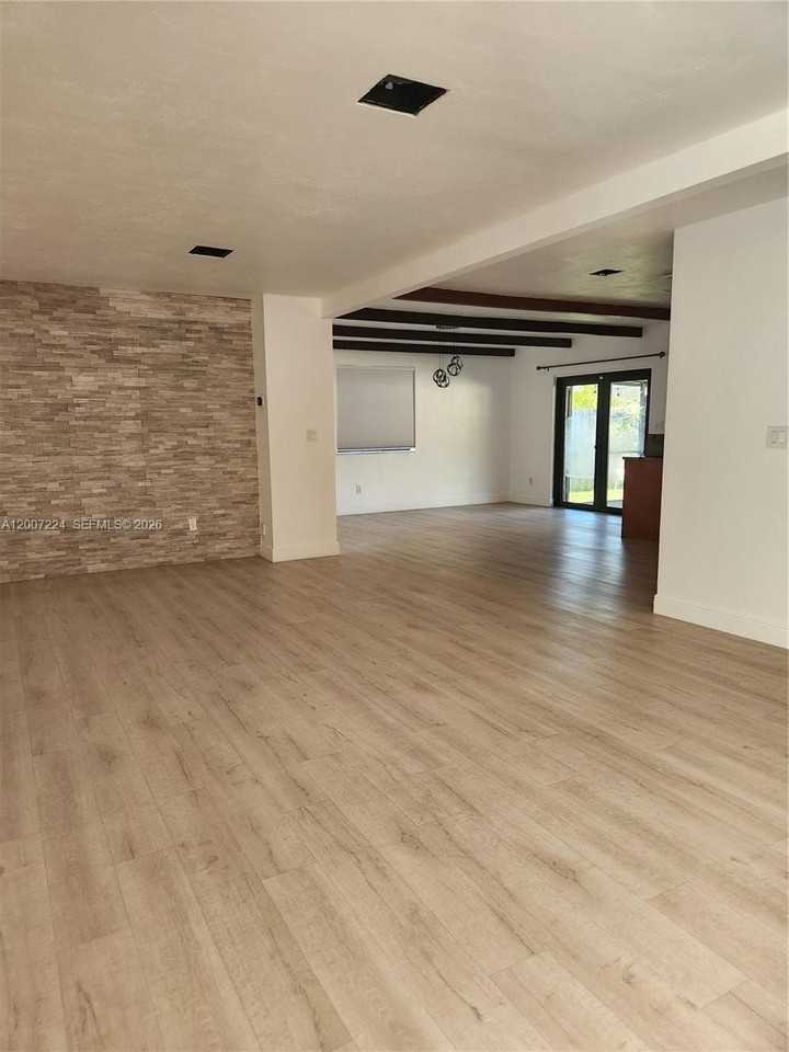 11025 Sw 138th Ct #11025 - Photo 4 of 21