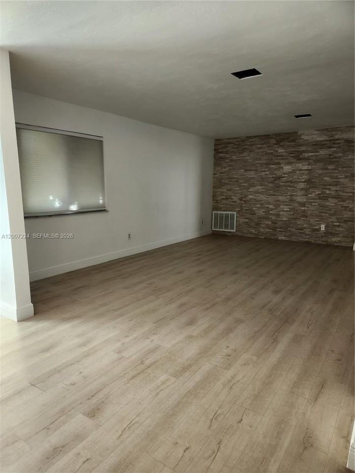 11025 Sw 138th Ct #11025 - Photo 5 of 21