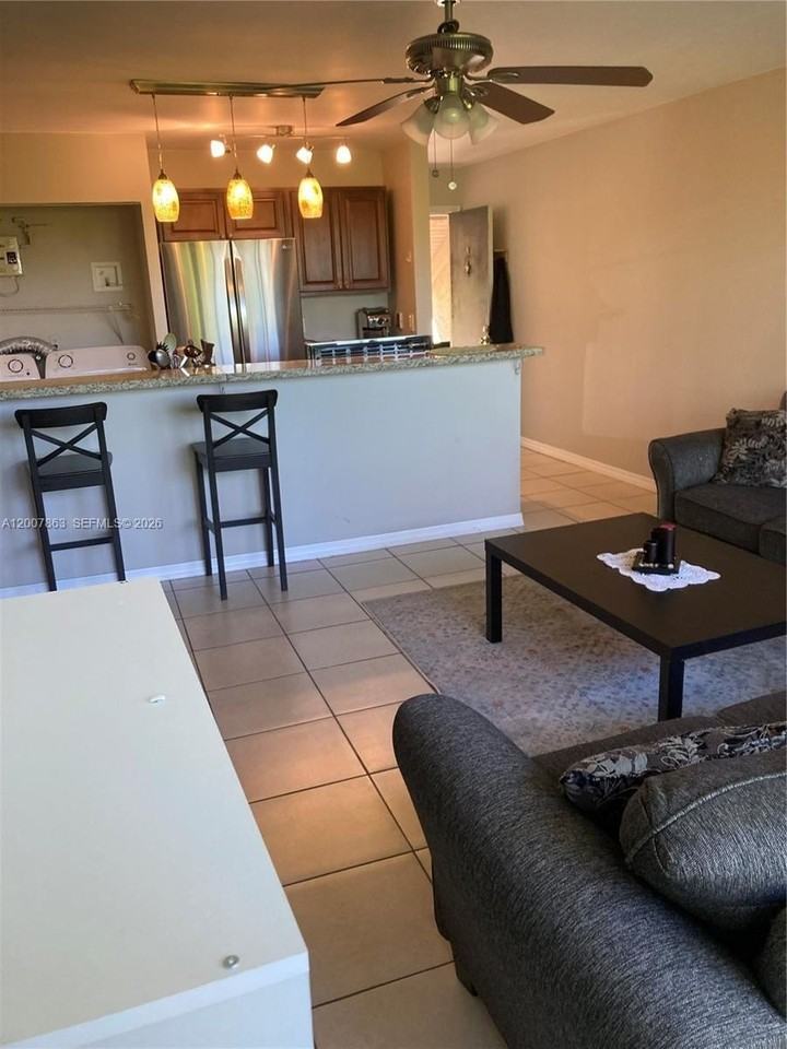 5300 Ne 6th Ave #H16 - Photo 4 of 13