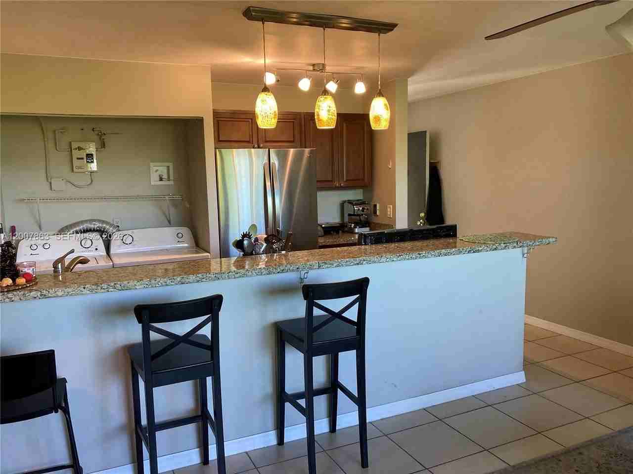 5300 Ne 6th Ave #H16 - Photo 7 of 13