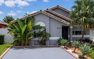 15970 Sw 81st Ter - Photo 1 of 1