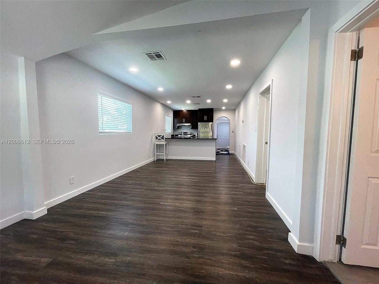 22 Nw 14th Ave - Photo 4 of 16