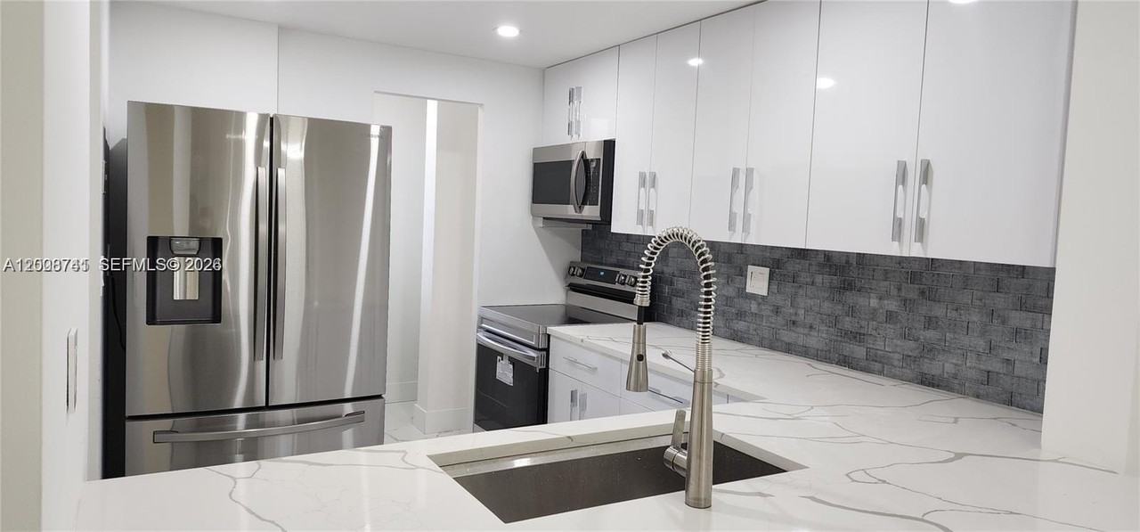 8010 Colony Cir N #107