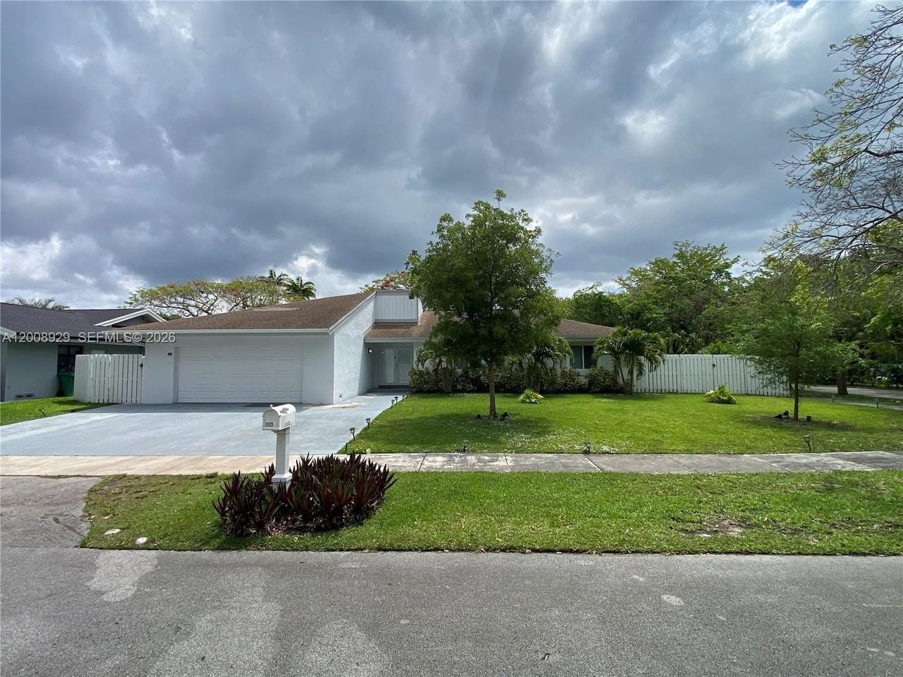 11121 Sw 110th Rd #11121 - Photo 2 of 33