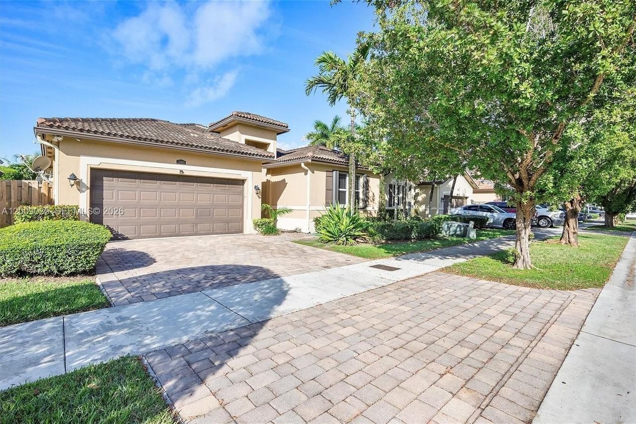 25280 Sw 119th Ave - Photo 2 of 22