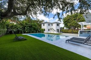 featured image of 4340 Pine Tree Dr