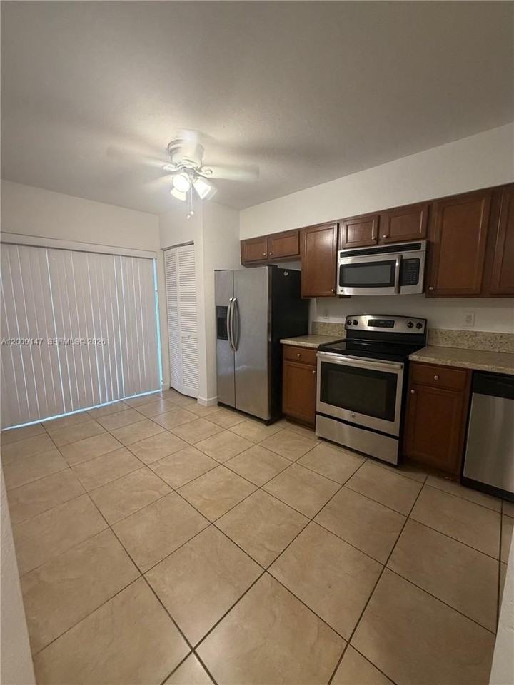 22421 Sw 88th Pl #102-2 - Photo 5 of 10
