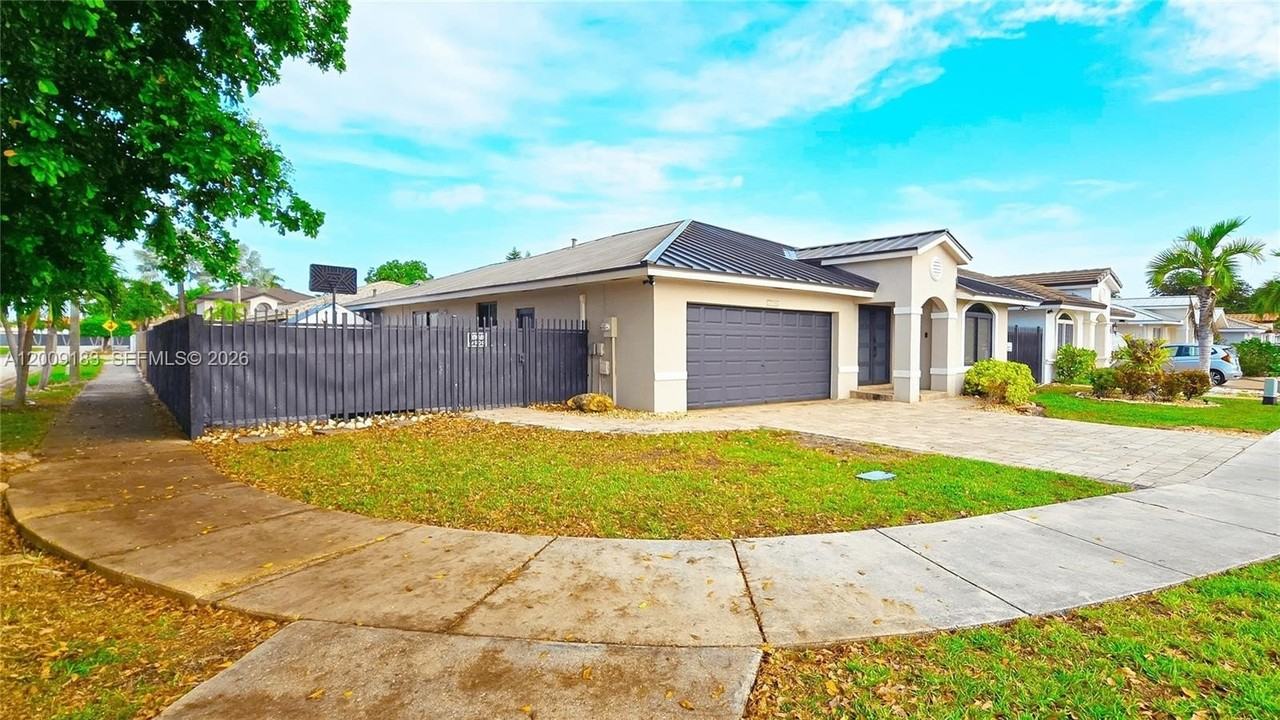 3796 Sw 148th Ct - Photo 2 of 22