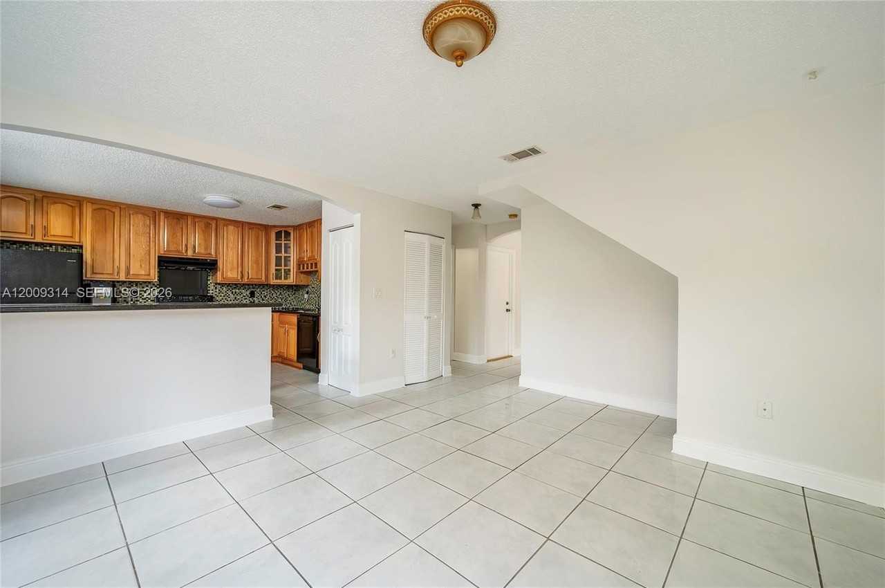 13753 Sw 160th Ter - Photo 6 of 28