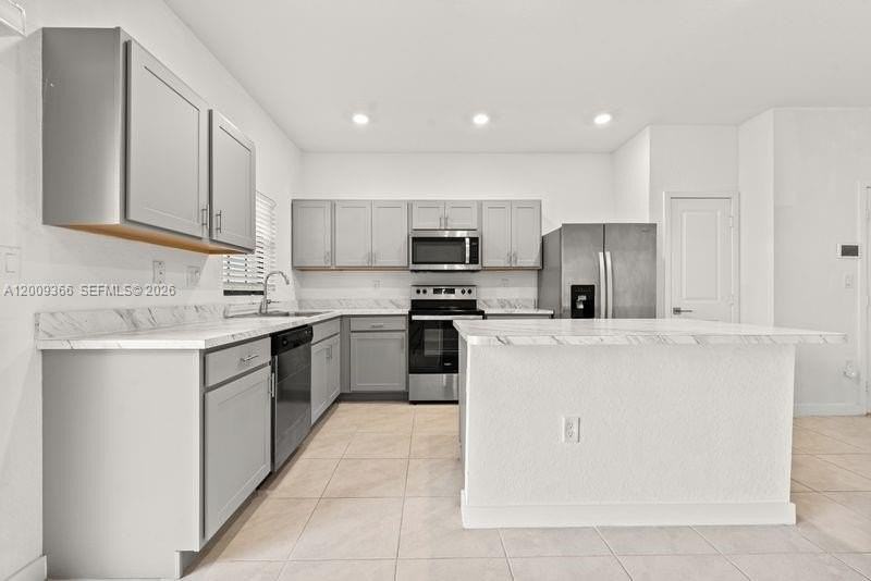 1167 Sw 7th Ct - Photo 6 of 30