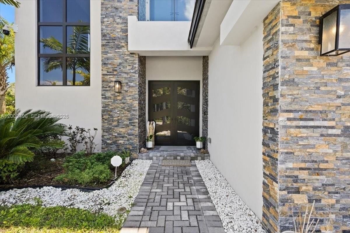 12120 Rhino Oaks Dr #0 - Photo 3 of 46