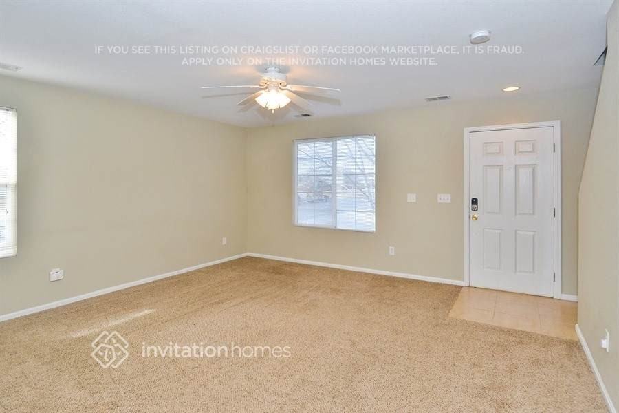 10100 Glencoe Ct - Photo 3 of 21