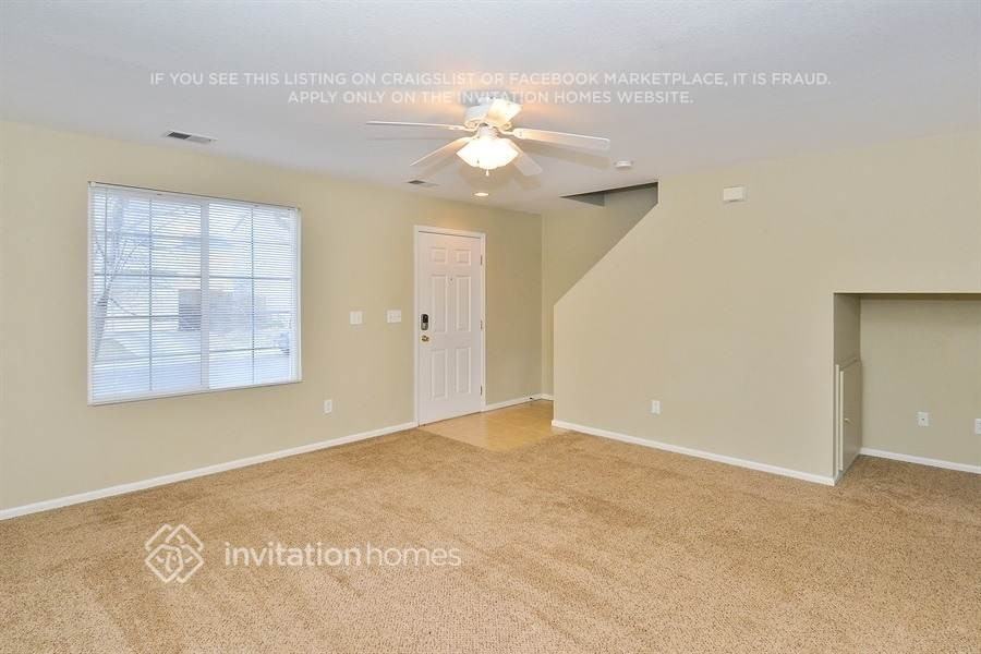 10100 Glencoe Ct - Photo 4 of 21