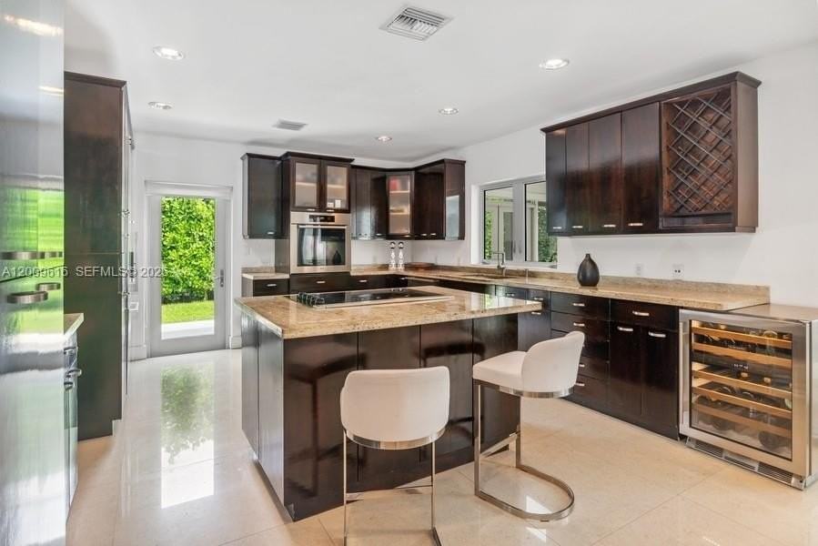 8215 Sw 63rd Pl #0 - Photo 7 of 30