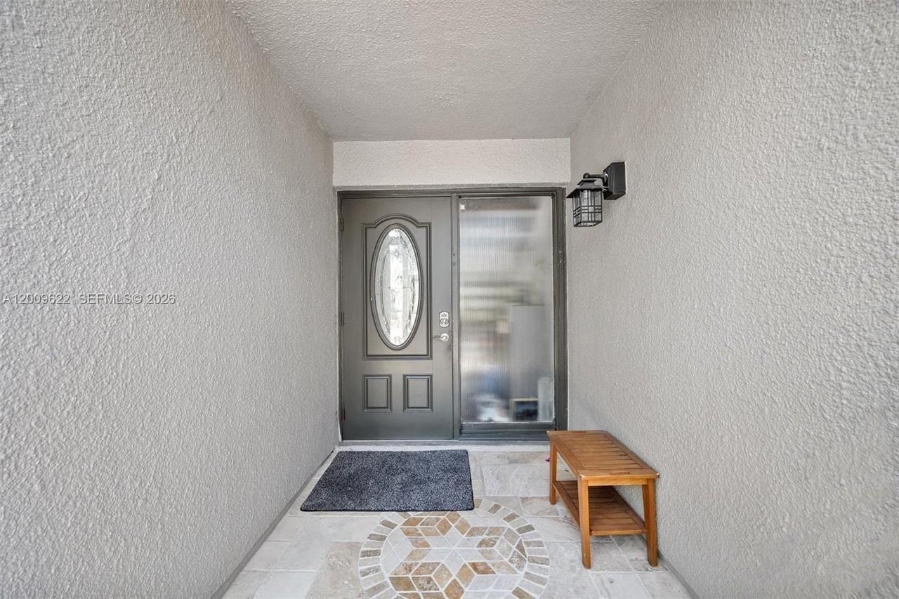 11244 Nw 14th Ct - Photo 4 of 25