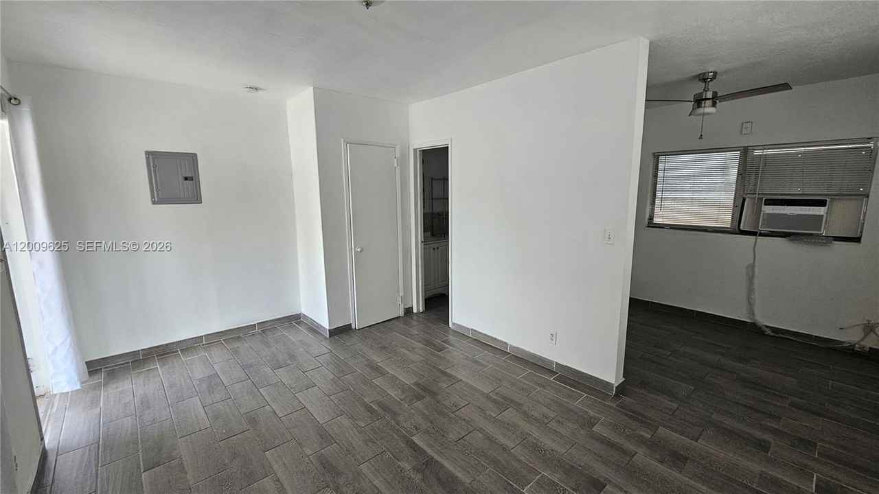 2308 Grant St #1 - Photo 4 of 9
