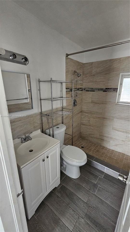 2308 Grant St #1 - Photo 7 of 9